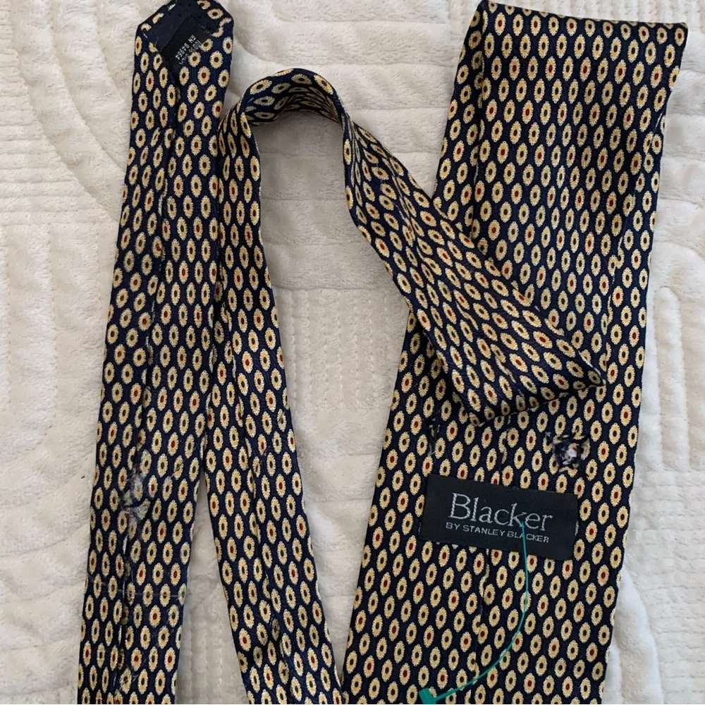 Stanley Blacker Black and Beige Patterned Tie